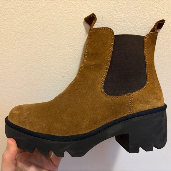 Fly London Shoes - Fly London Tan Suede Chunky Heeled Chelsea Boots